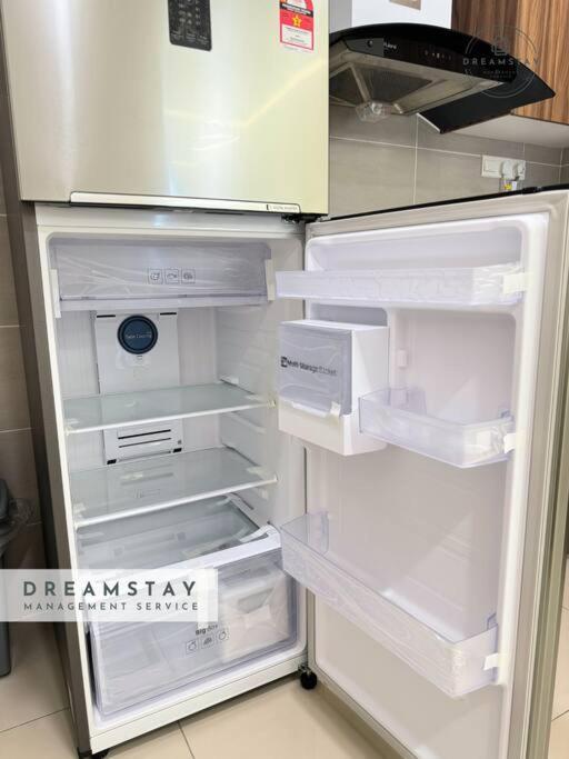 Apartment Comfy 6pax - 2br - Bathtub - Game Johor Bahru
