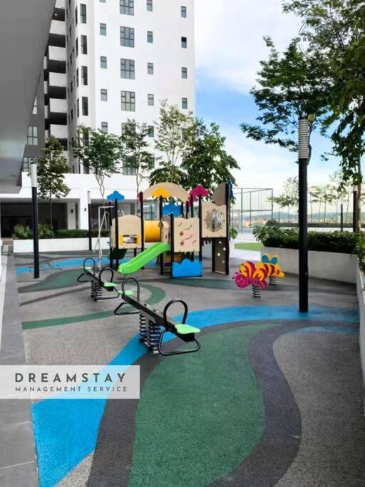 Apartment Comfy 6pax - 2br - Bathtub - Game Johor Bahru